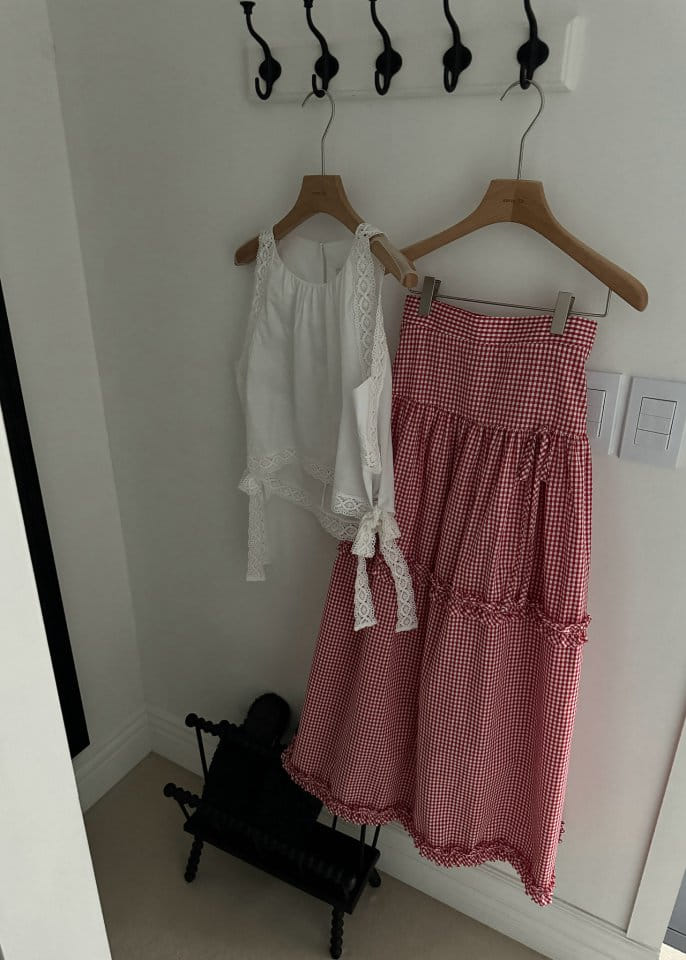 Auver_Fit - Korean Women Fashion - #momslook - Halter Lace Ribbon Sleeveless - 8