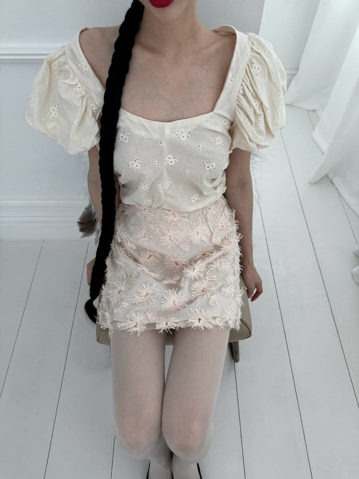 Auver_Fit - Korean Women Fashion - #womensfashion - Shirring Square Blouse - 4