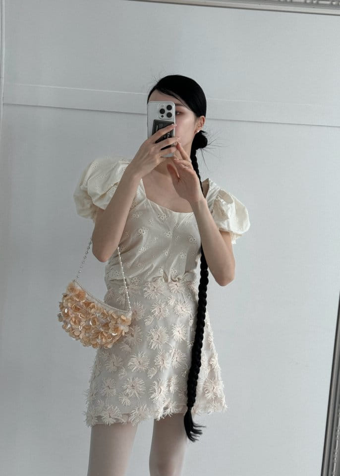 Auver_Fit - Korean Women Fashion - #momslook - Shirring Square Blouse - 6