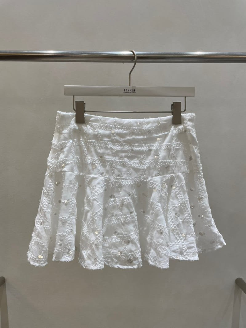 Feffer - Korean Women Fashion - #thatsdarling - Bling Half Pants - 2