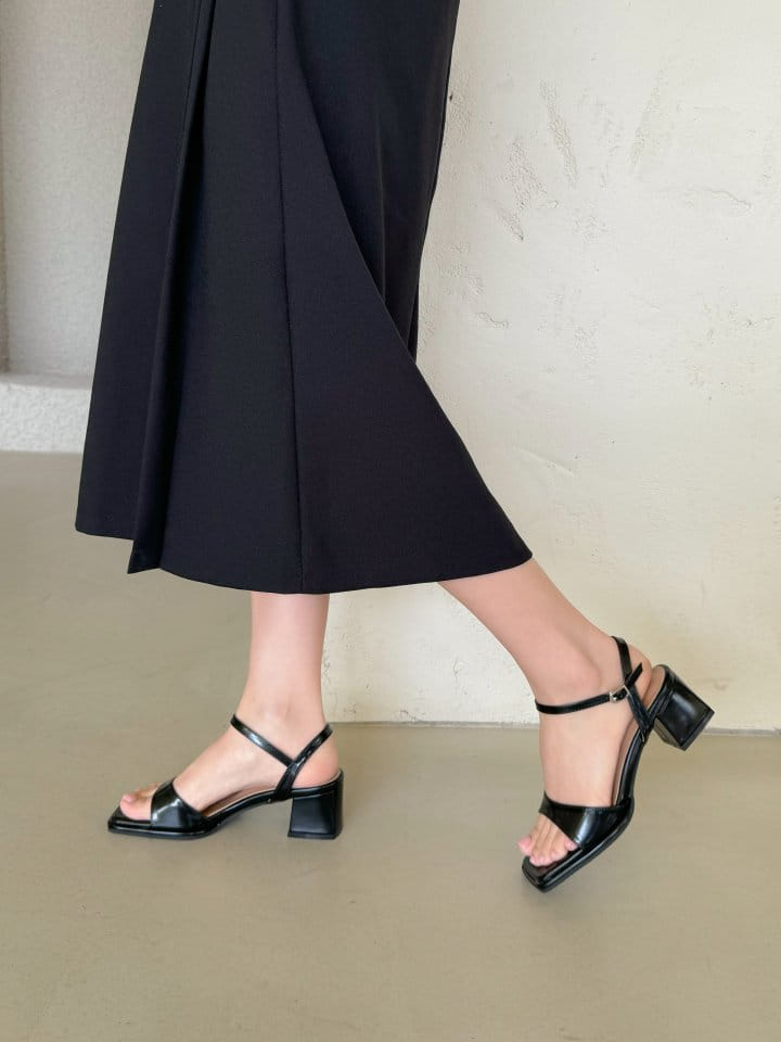 Golden Shoe - Korean Women Fashion - #momslook - 8316 Slipper & Sandals - 11