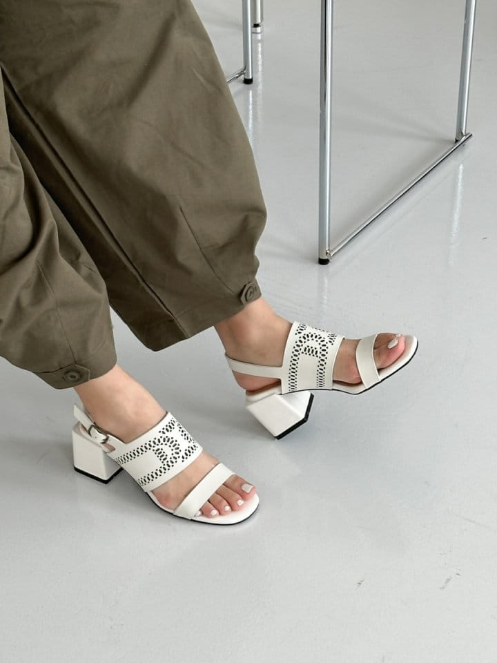 Golden Shoe - Korean Women Fashion - #momslook - 324 Slipper & Sandals - 10