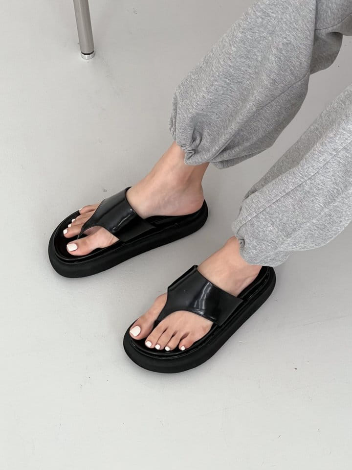 Golden Shoe - Korean Women Fashion - #momslook - 0190 Slipper & Sandals