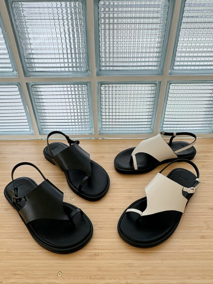 Golden Shoe - Korean Women Fashion - #thelittlethings -  2087 Slipper & Sandals