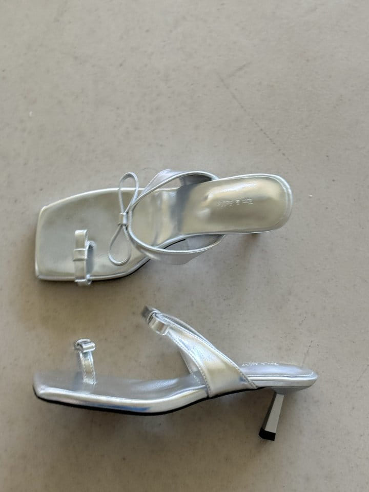 Golden Shoe - Korean Women Fashion - #thelittlethings -  5254  Slipper & Sandals - 5