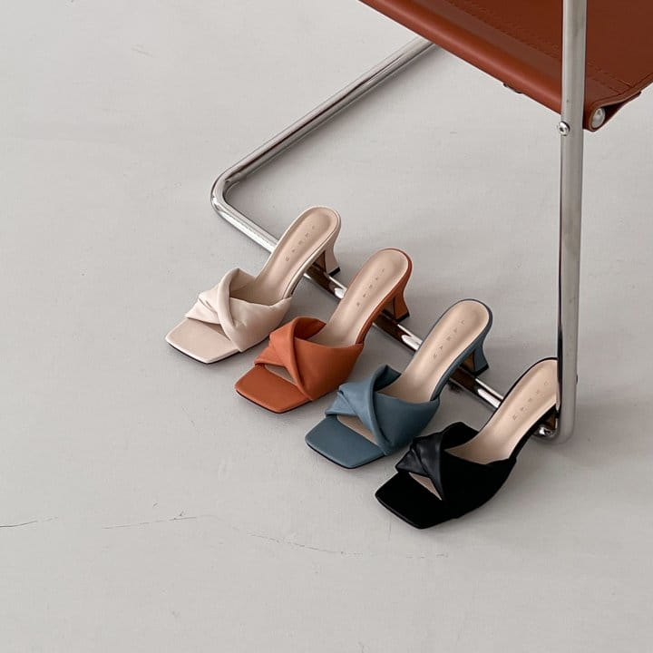 Golden Shoe - Korean Women Fashion - #thelittlethings - 0182 Slipper & Sandals - 8
