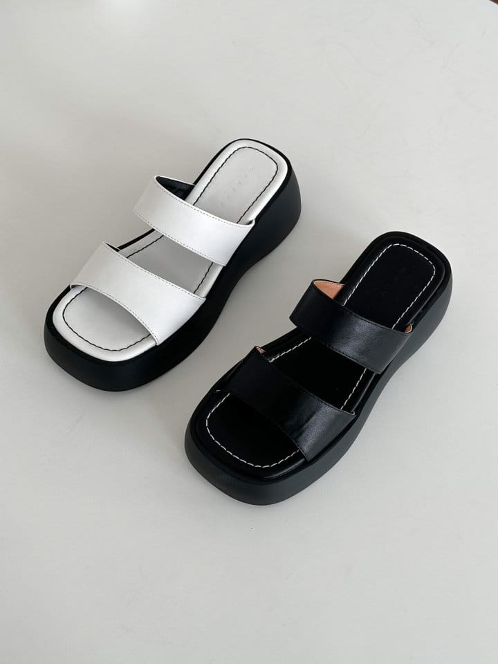 Golden Shoe - Korean Women Fashion - #thelittlethings - 2147 Slipper & Sandals - 2