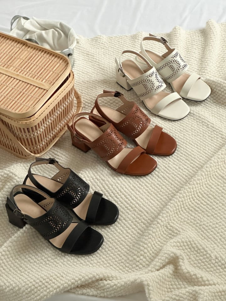 Golden Shoe - Korean Women Fashion - #vintageinspired - 324 Slipper & Sandals - 2