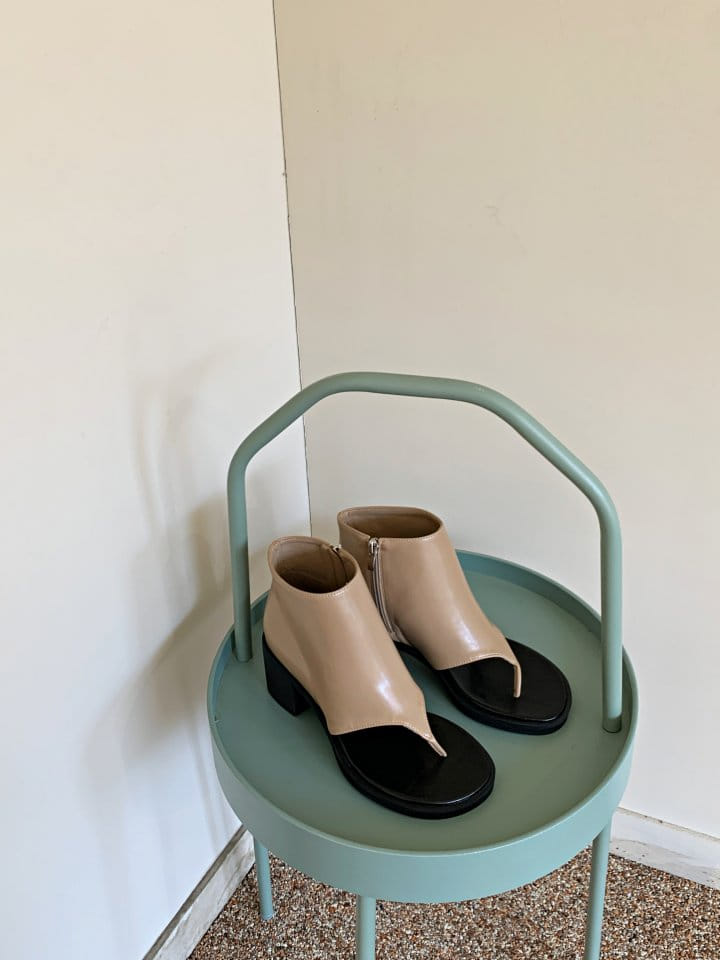 Golden Shoe - Korean Women Fashion - #momslook -  2041 Slipper & Sandals - 4