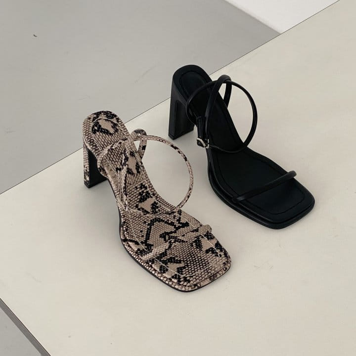 Golden Shoe - Korean Women Fashion - #womensfashion - 0187 Slipper & Sandals - 5