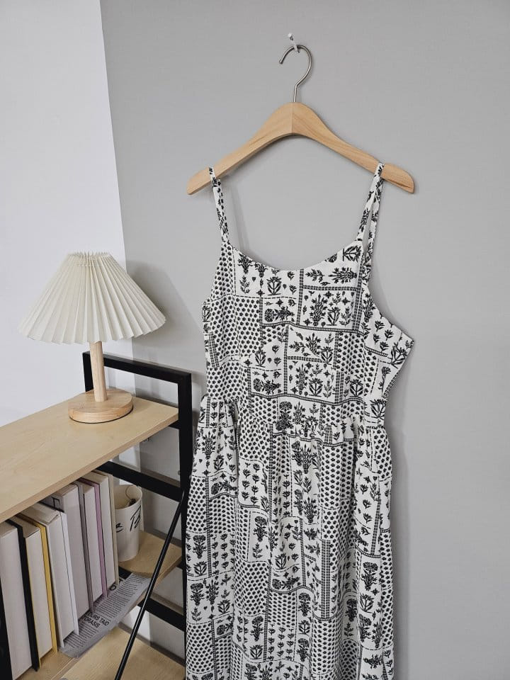 Gram - Korean Women Fashion - #pursuepretty - He Flower Bustier One-Piece