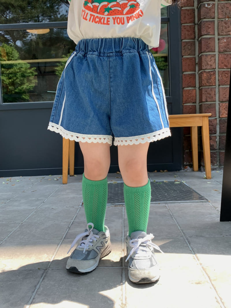 Momo Ann - Korean Children Fashion - #Kfashion4kids - Line Denim Shorts - 3