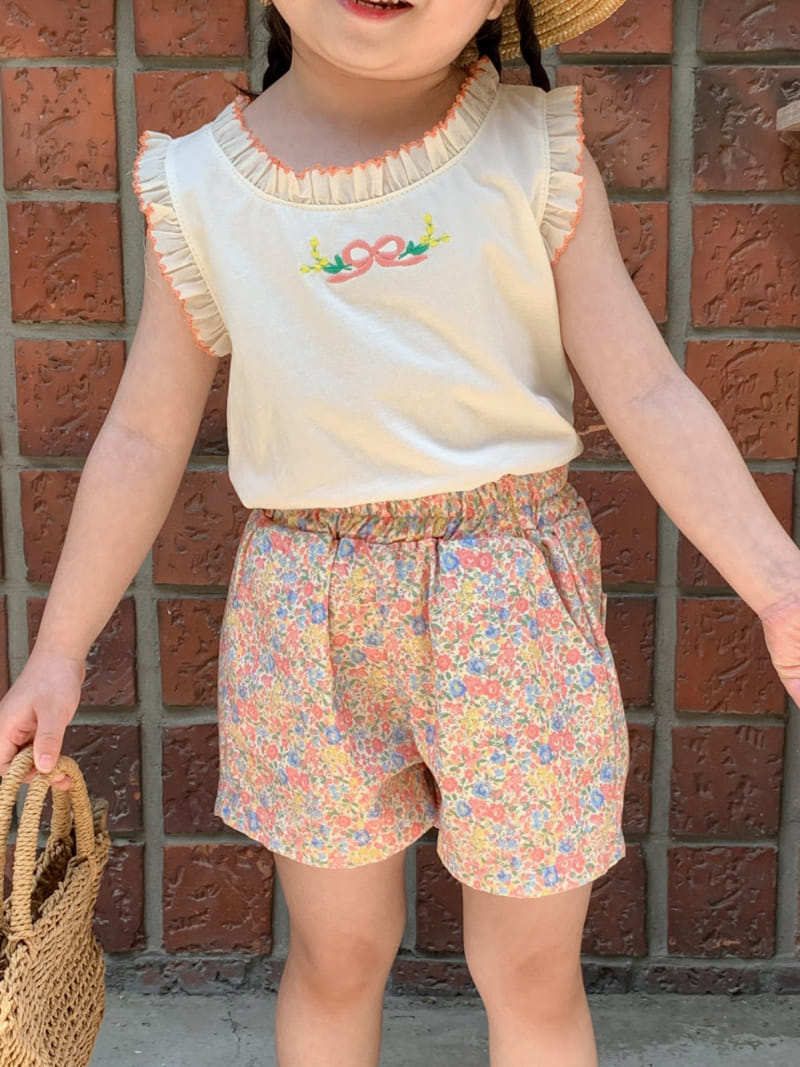 Momo Ann - Korean Children Fashion - #kidsstore - Daisy Sleeveless Tee - 4