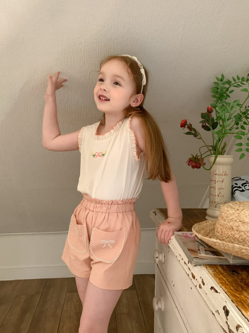 Momo Ann - Korean Children Fashion - #prettylittlegirls - Daisy Sleeveless Tee - 9