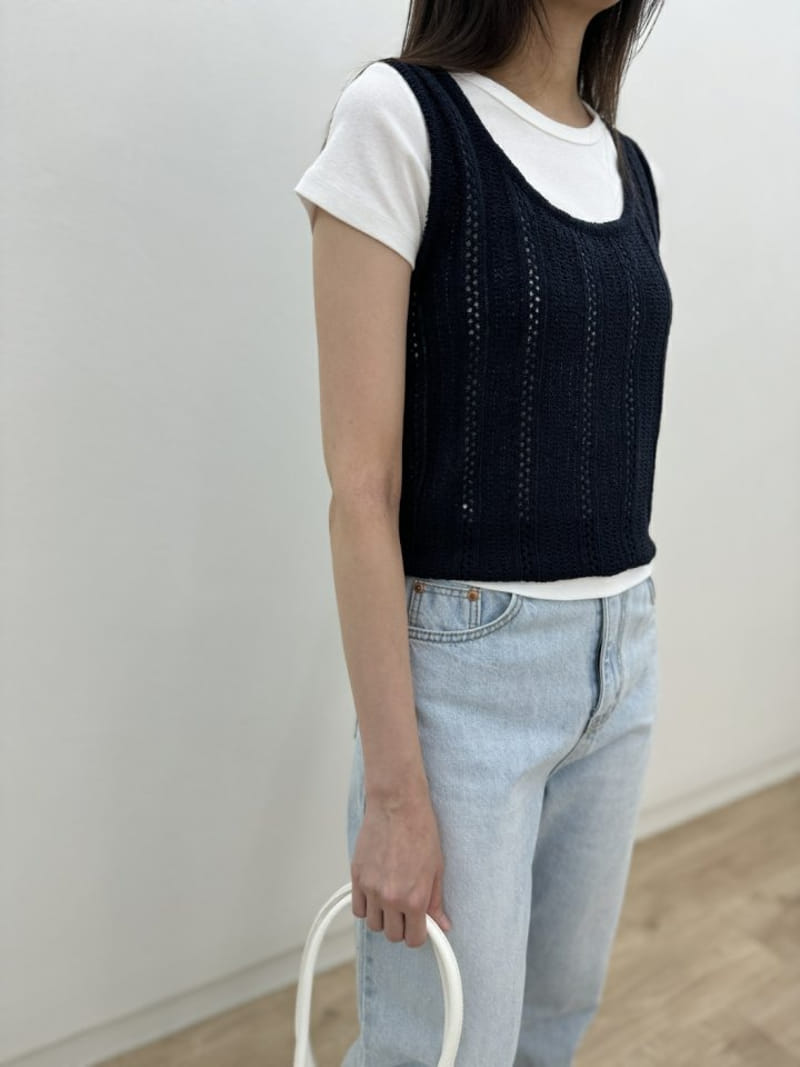 Most - Korean Women Fashion - #momslook - Lui Sleeveless Tee - 4