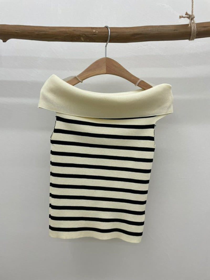 Most - Korean Women Fashion - #momslook - ST Off Shoulder Tee - 4