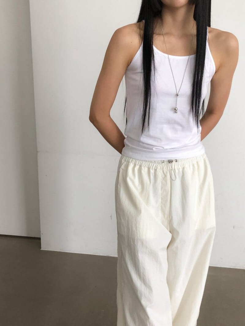 Nutplan - Korean Women Fashion - #momslook - Queen Sleeveless Tee - 3