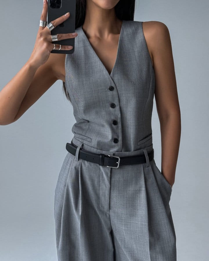 Paper Moon - Korean Women Fashion - #momslook - Sharskin Fabric Tailored Set Up Vest - 9