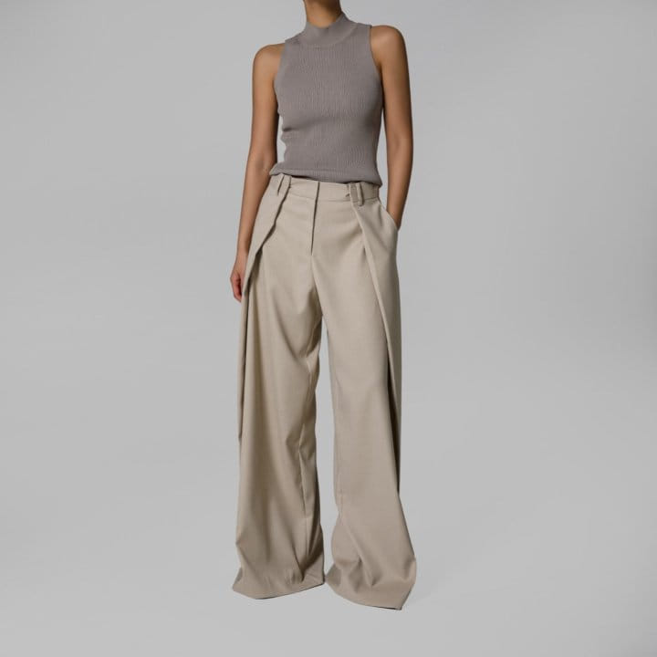 Paper Moon - Korean Women Fashion - #pursuepretty - High Neck Ribbed Sleeveless Cropped Knit Top - 2