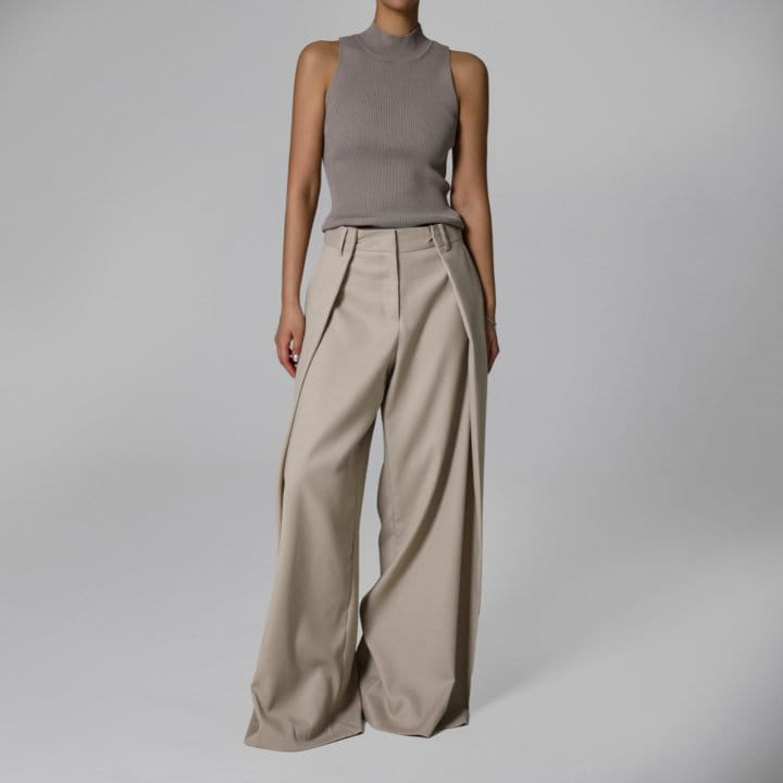 Paper Moon - Korean Women Fashion - #restrostyle - High Neck Ribbed Sleeveless Cropped Knit Top - 3