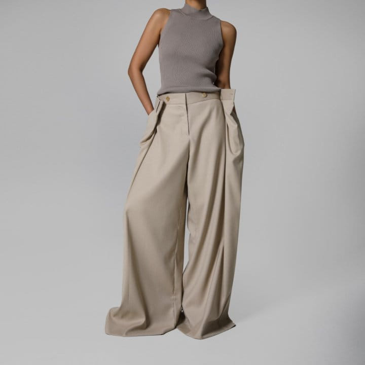 Paper Moon - Korean Women Fashion - #thelittlethings - High Neck Ribbed Sleeveless Cropped Knit Top - 7