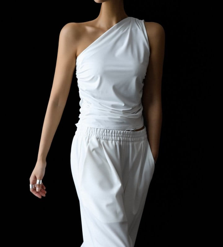 Paper Moon - Korean Women Fashion - #womensfashion - One Shoulder Shirred Detail Sleeveless Top - 3