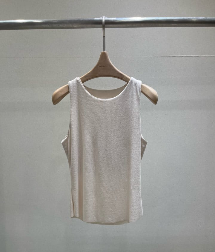 Plushong - Korean Women Fashion - #womensfashion - Magaret Sleeveless Tee - 3