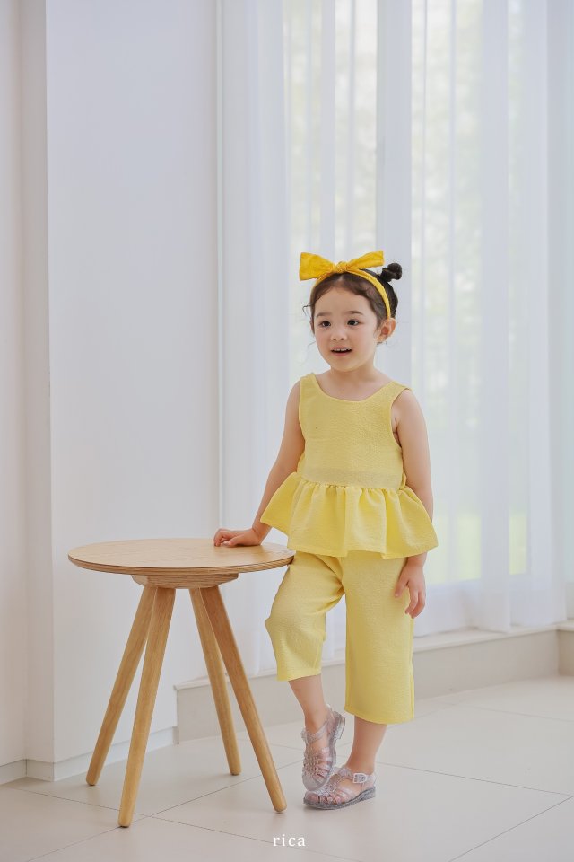 Rica - Korean Children Fashion - #prettylittlegirls - Big Ribbon Top Bottom Set