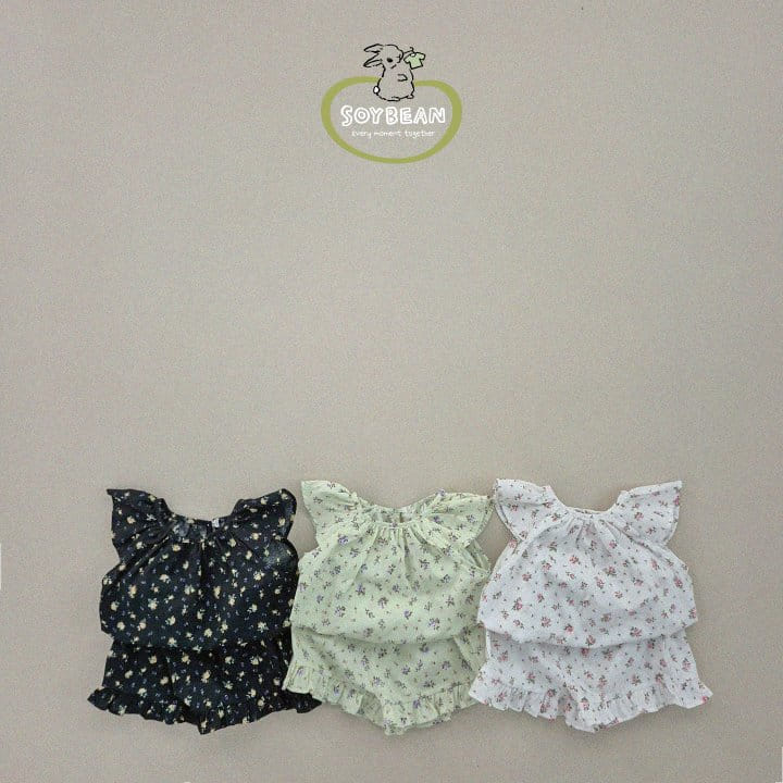 Soybean - Korean Children Fashion - #kidzfashiontrend - Wing Flower Blouse Top Bottom Set