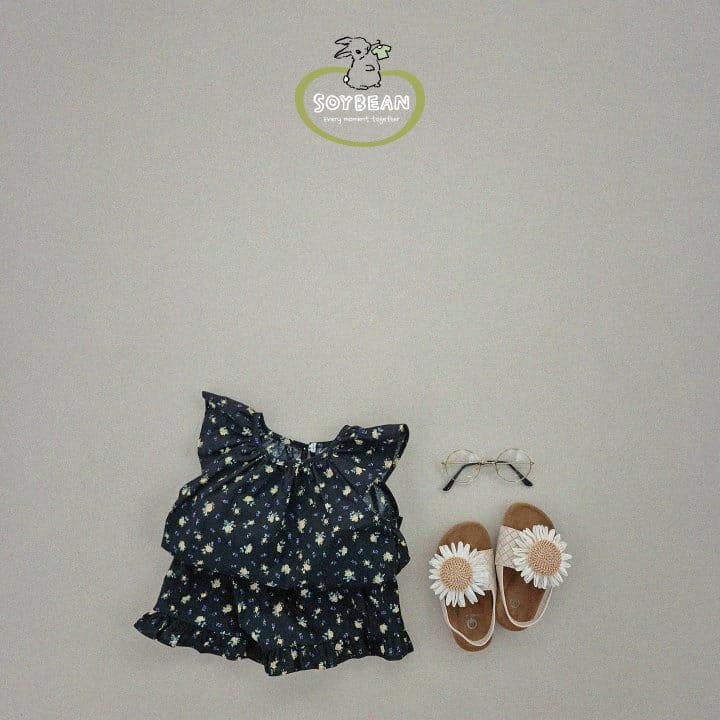 Soybean - Korean Children Fashion - #littlefashionista - Wing Flower Blouse Top Bottom Set - 4