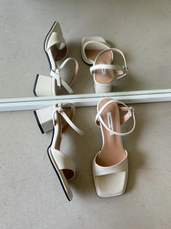 Ssangpa - Korean Women Fashion - #momslook - udc 8316 Slipper & Sandals - 11