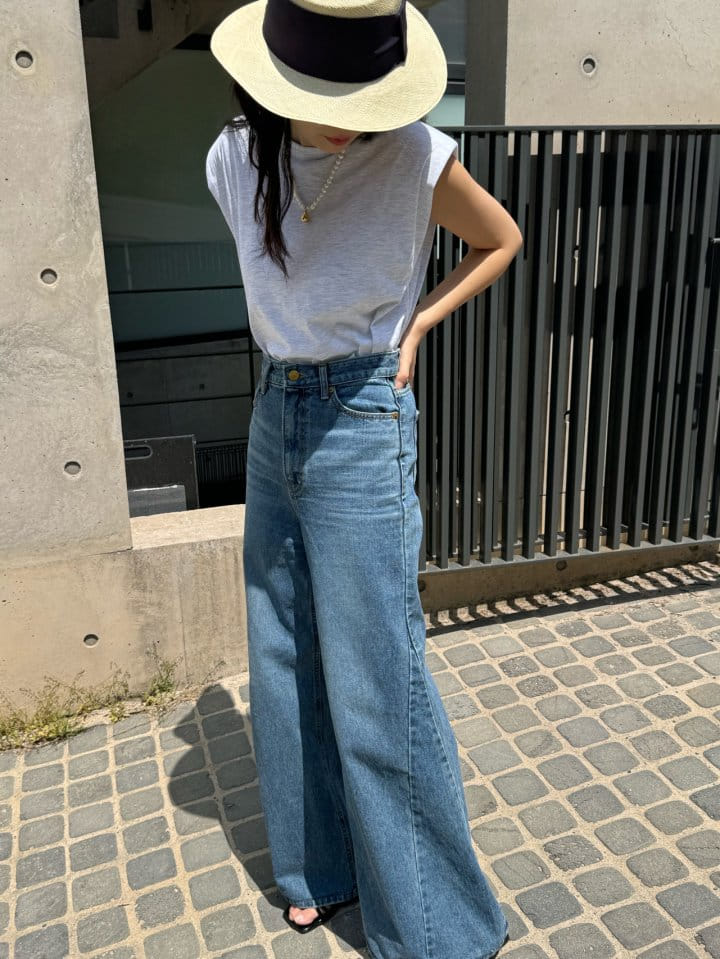 There's - Korean Women Fashion - #momslook - Pad Sleeveless Tee - 3