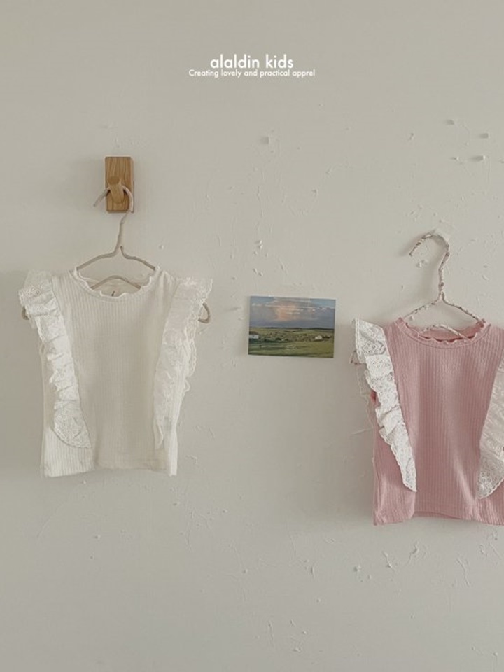 Lace Bubble Sleeveless Tee