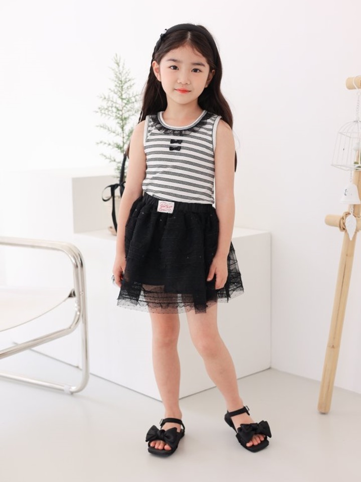 Surfing Sleeveless Tee