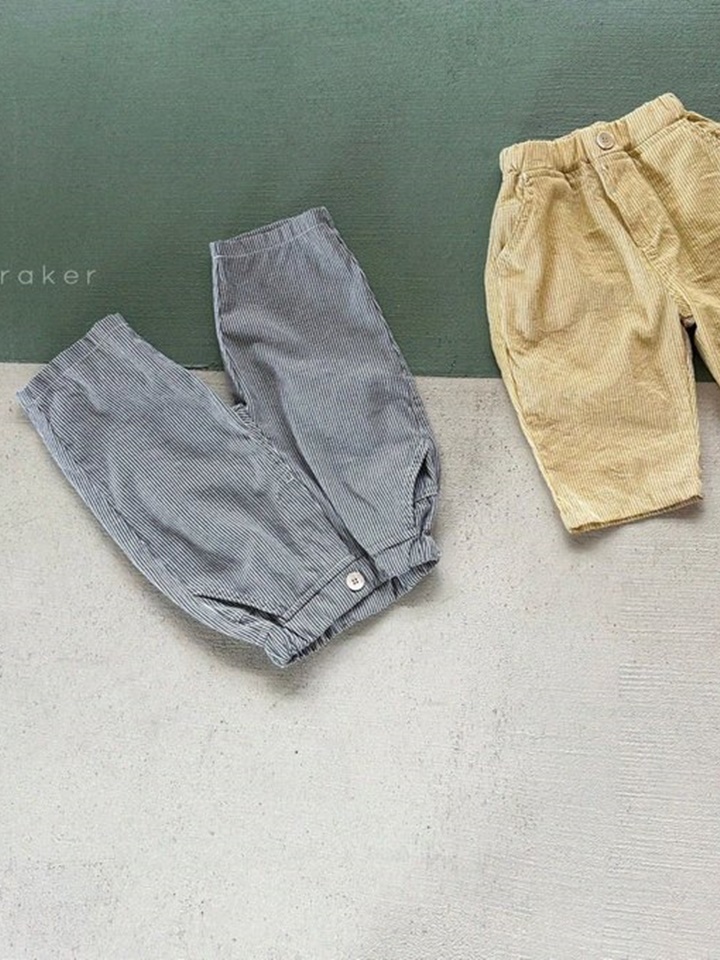 Vertical Line Cropped Shorts