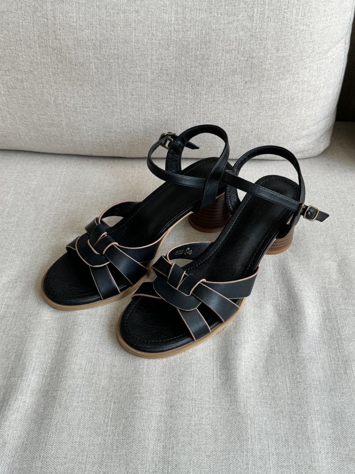 zz 015 Slipper & Sandals