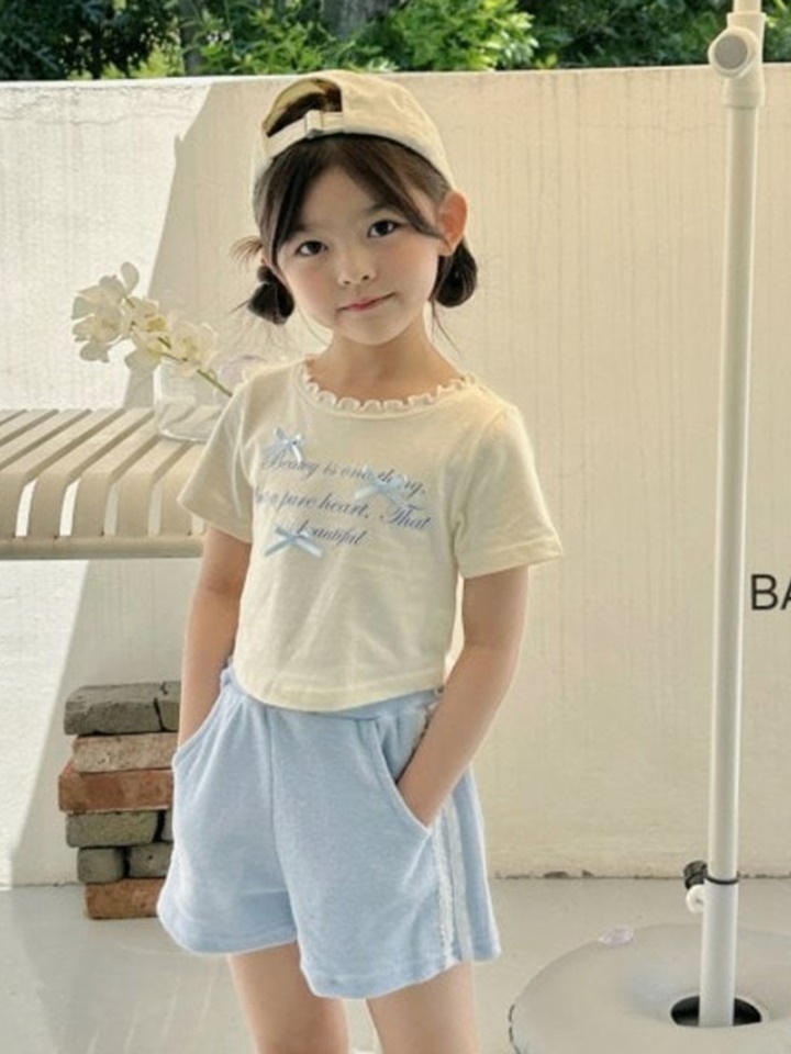Beauty Ribbon Tee