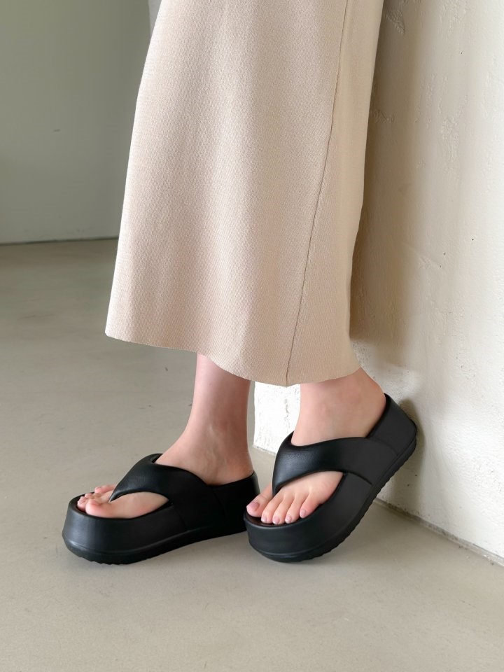 udc 8813 Slipper & Sandals