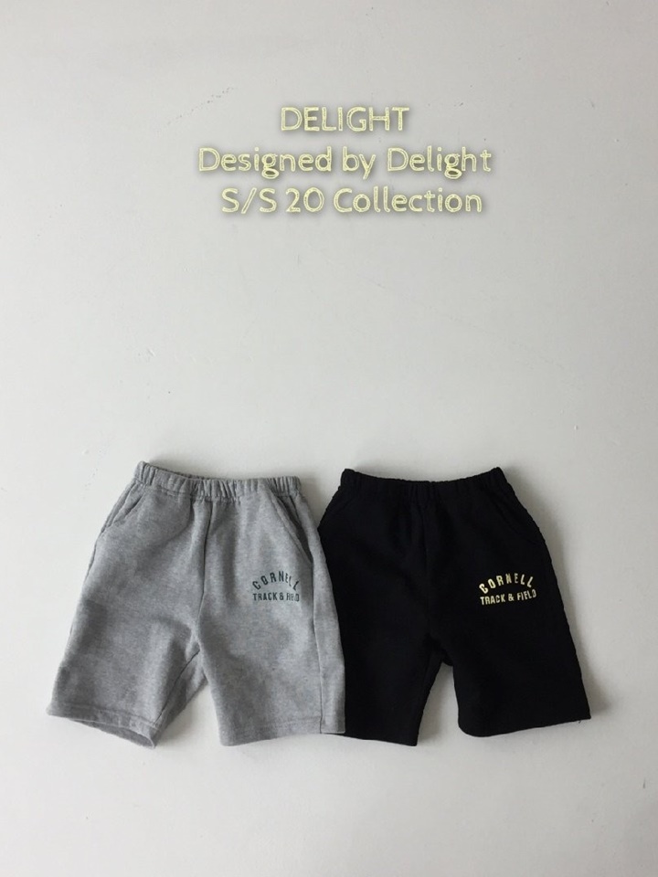Conel Capri sHorts