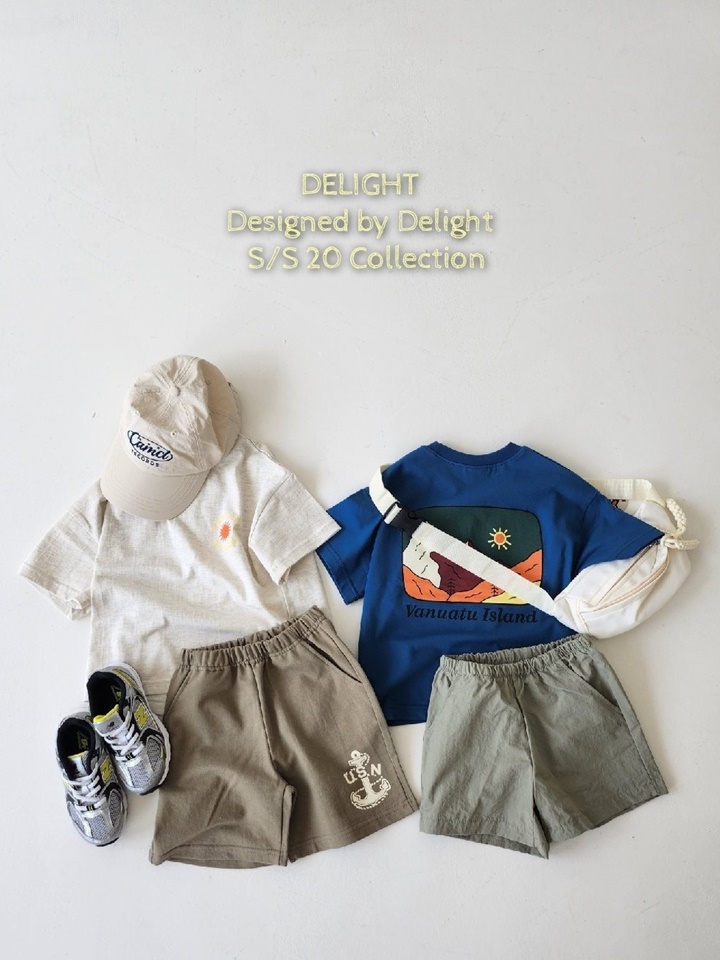 Iceland Box Tee With Mom