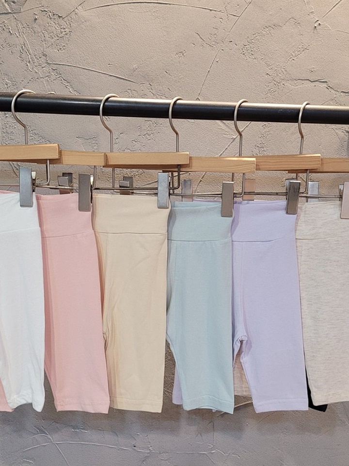 Colling Stomachache Cropped Leggings