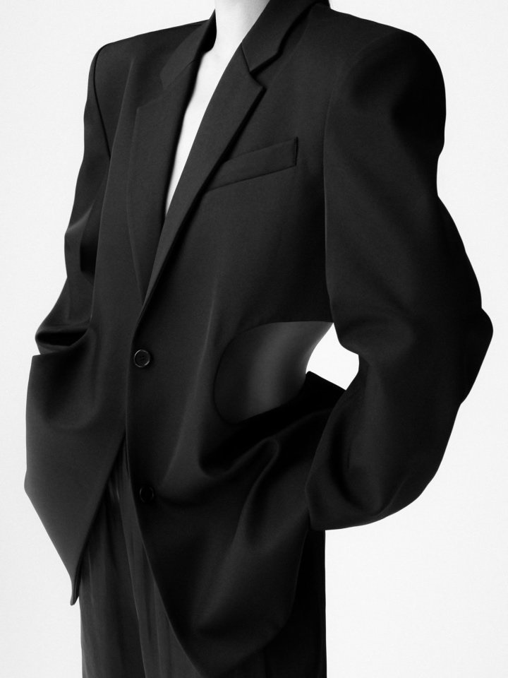 Squared Shoulder Cut Out Waist Detail Minimal Blazer