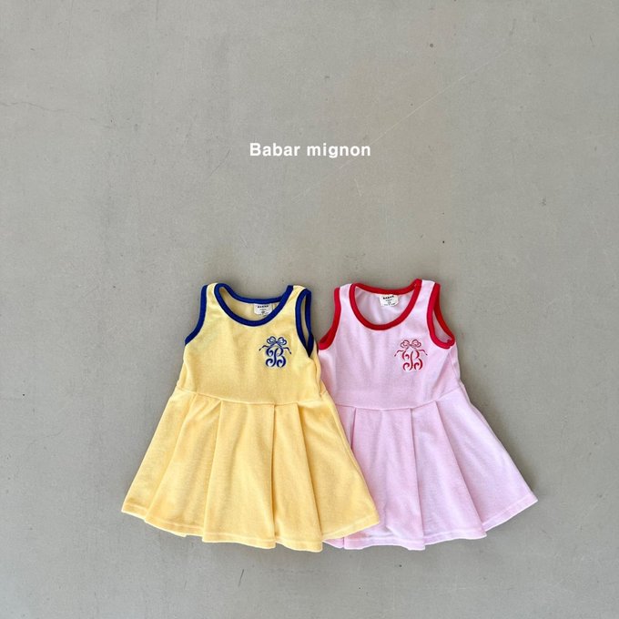 Embroidery Sleeveless One-piece