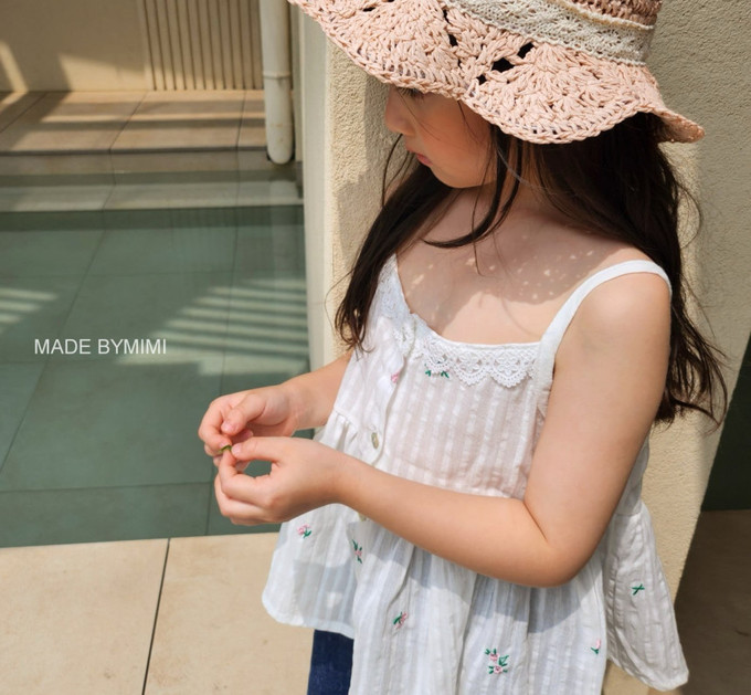 Jay Embroidery Blouse