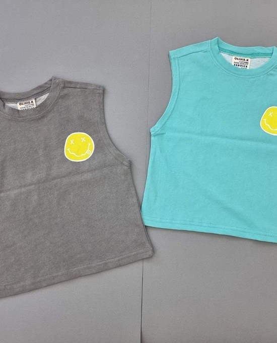 Smile Sleeveles Tee
