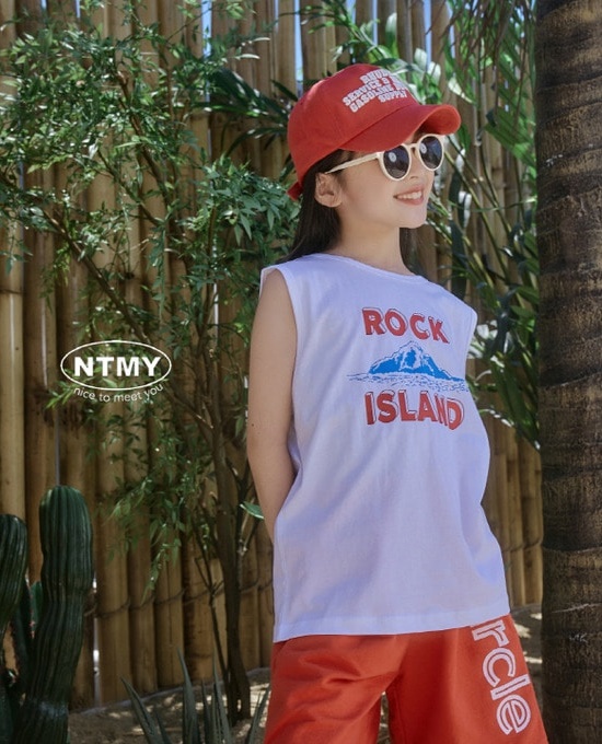 Island Sleeveless Tee