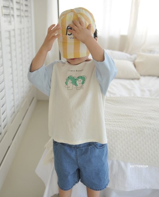 Broccoli Raglan Tee