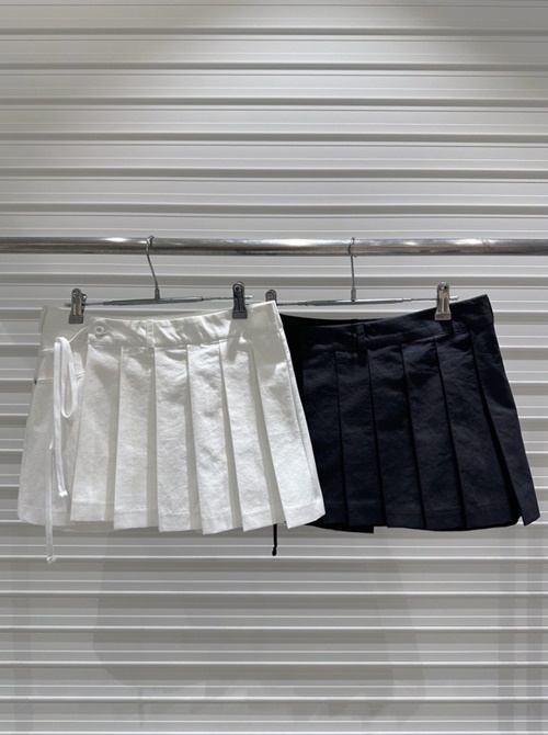 String Pleats Skirt