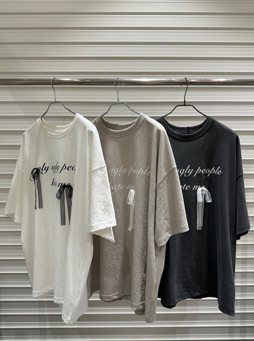 Ugly Ribbon Tee