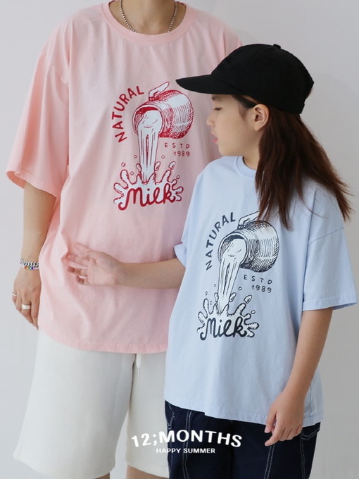 Milk Tee with Mom